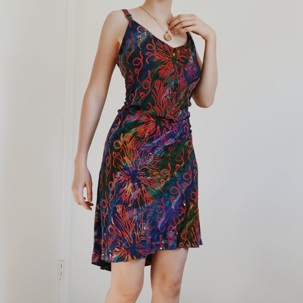 Tropical Tantrum Sz 1x Batik Handbeaded Hawaiian Red Green Blue Mini Dress